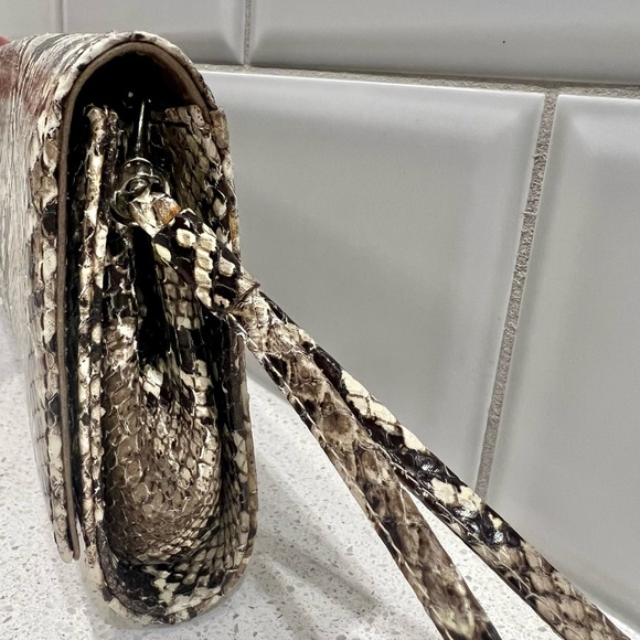 Stuart Weitzman snakeskin clutch - Picture 2 of 3